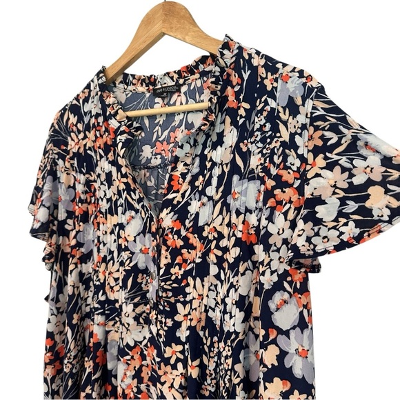 Women's 3X Navy Floral Stretchy Soft Work Casual Short Sleeve PLUS Blouse - Picture 3 of 5